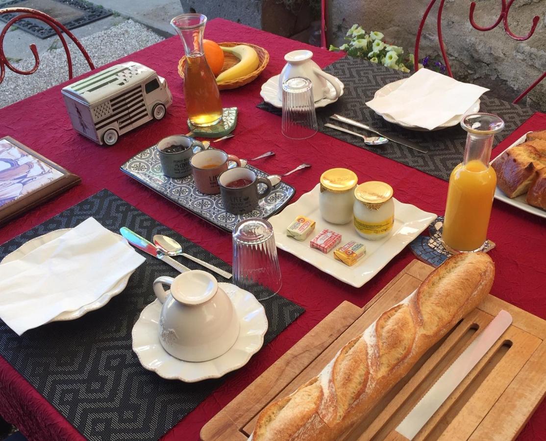 Les Maitres Sonneurs Bed & Breakfast Huriel Luaran gambar