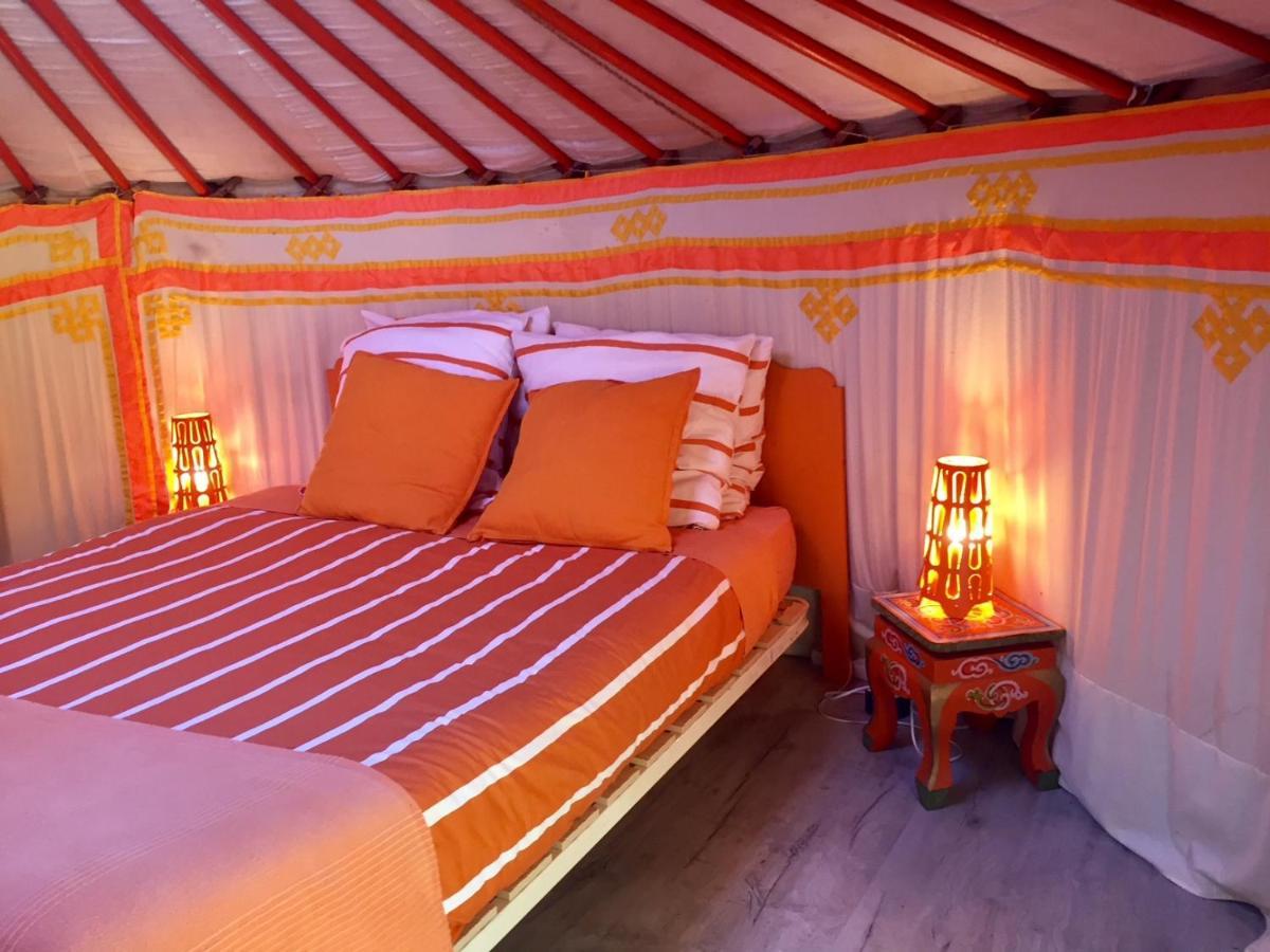 Les Maitres Sonneurs Bed & Breakfast Huriel Luaran gambar