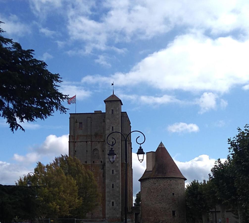 Les Maitres Sonneurs Bed & Breakfast Huriel Luaran gambar
